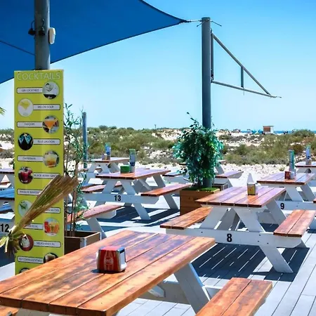 Vakantiehuis Stylish Townhouse In Centre, Shared Pool