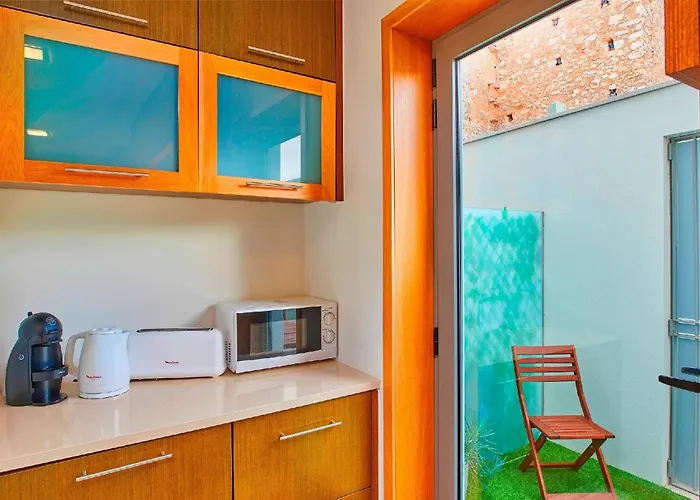 Stylish Townhouse In Centre, Shared Pool Дом отдыха Тавира