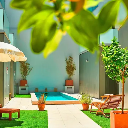 Feriehus Stylish Townhouse In Centre, Shared Pool Tavira