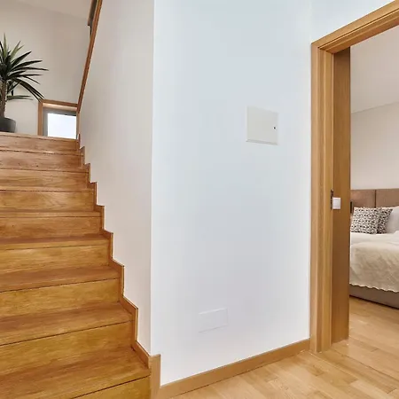 Stylish Townhouse In Centre, Shared Pool Feriehus *