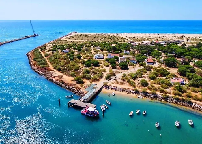 Stylish Townhouse In Centre, Shared Pool 度假居