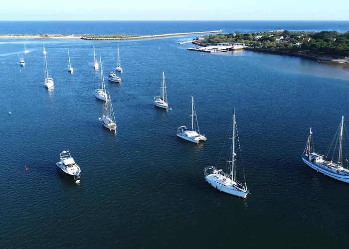 Stylish Townhouse In Centre, Shared Pool Vakantiehuis Tavira