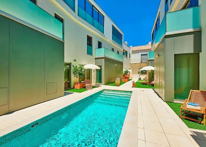 Stylish Townhouse In Centre, Shared Pool Tavira